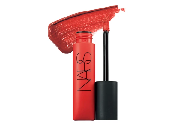 エアーマット リップカラー 00041 ￥4070／NARS JAPAN