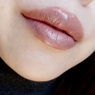 M・A・Cパウダー キス リップ + チーク ムース 951ハビット