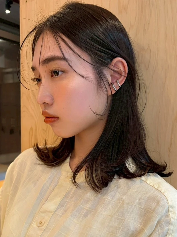 髪型 ミディアムレイヤー ミディアムヘア 2wayバング