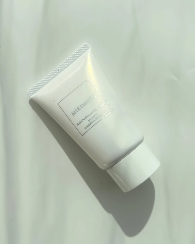 ミキモト ホリデーデラックスセット 中身2 ネック・デコルテ ハンドクリーム（50g）