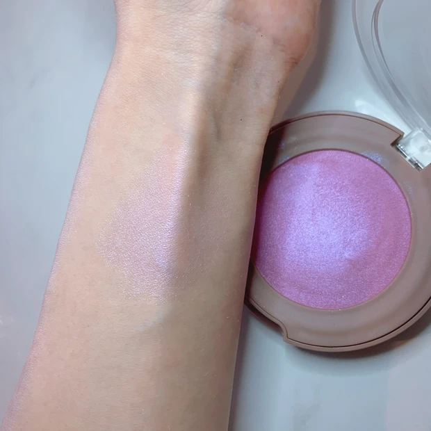 hince トゥルーディメンショングロウチーク シャインアウト