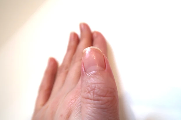 【ツンとする匂いなし！ネイルオフする度に爪が綺麗になる！？】ネイルネイル オイルクレンジングリムーバー〈除光液〉_2