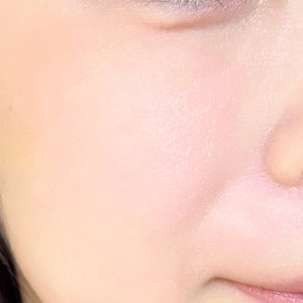 SUQQU コンプレクションフェイスカラー 03 桃心地のメイク例