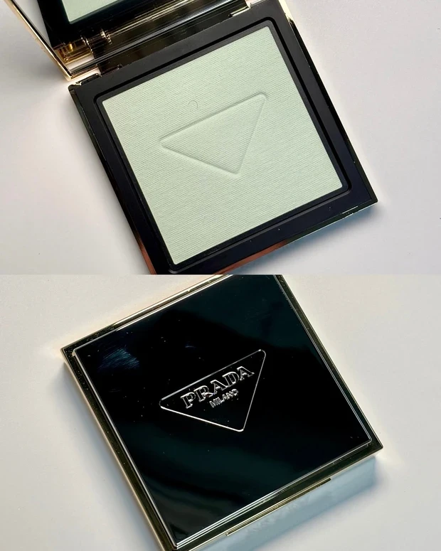 2026年新春コスメ プラダ リセット セッティング パウダー