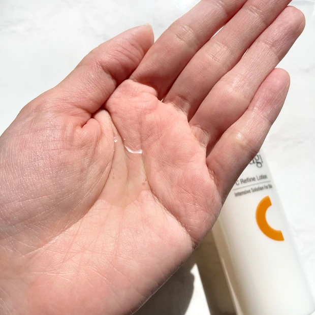 オバジC リファインローション テクスチャー