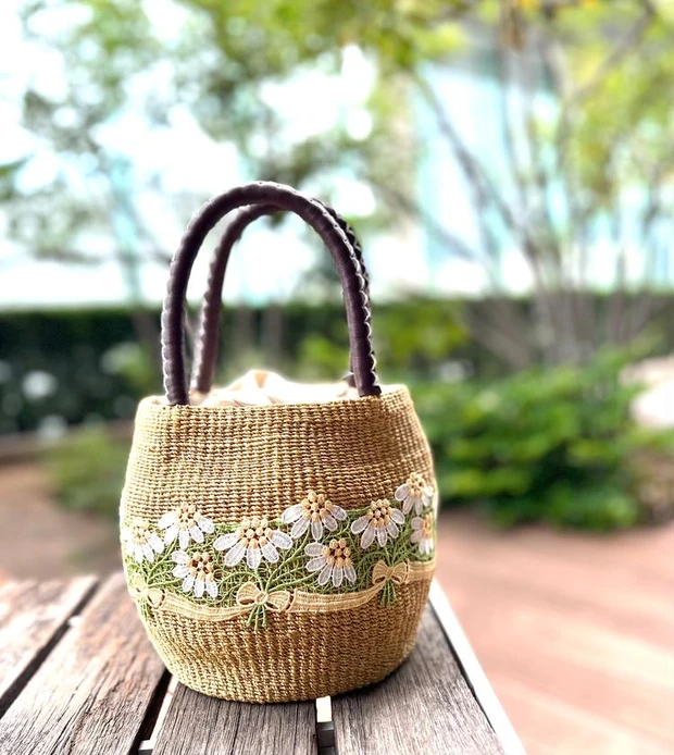 【7位】可愛くて沼っ！近沢レースのファッション小物。【マキアエディターズの「オッス！推しコス」】 