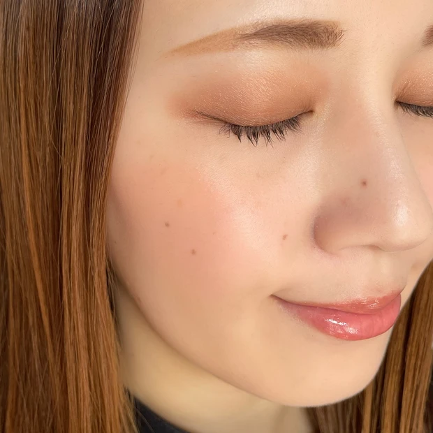 シグニチャーカラーアイズ 02 陽光色 メイク