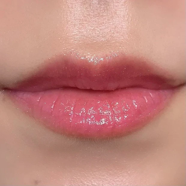 ヴィセの“宝石リップ”こと 「ジェミィ ティント セラム」人気色口コミ&レビュー 人気色③PK871 レッドルビー