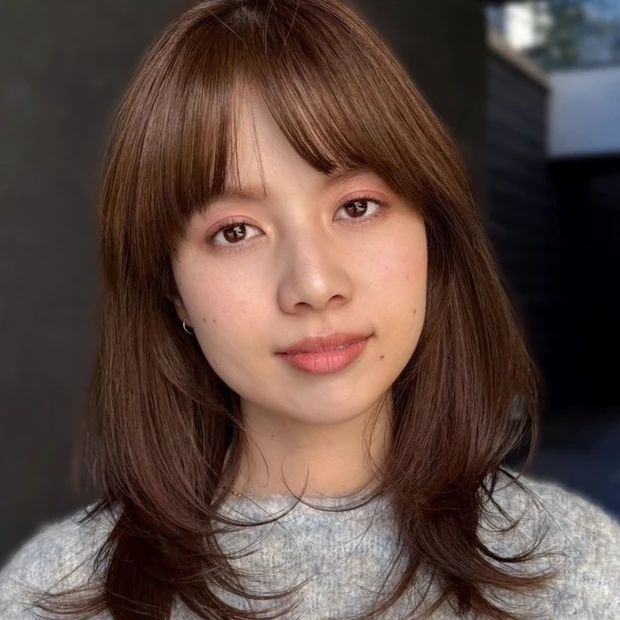 【ミディアムレイヤー】出会いの季節に♡  丸みシルエット＆ふわっと毛先で愛らしさアップ