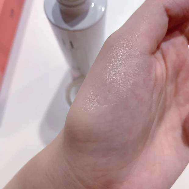 10月新登場!ハーブウォーターでスッキリサッパリ。SIRTFL ブライトエッセンスローション_3_3