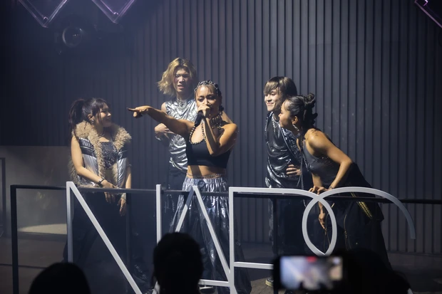 RIEHATA with Rht. のパフォーマンス NARS SPARK THE PARTY