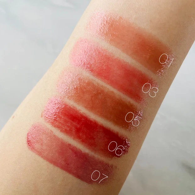 むっちり弾むような質感！透明感のあるツヤツヤ唇になれる【rom&nd(ロムアンド)】のグラスティングメルティングバームの手持ちカラーをレビュー★_5