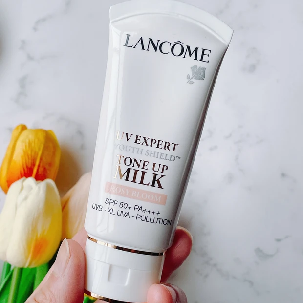 【ノーファンデで叶える透明肌】人気の3アイテムでつくるベースメイク方法をご紹介！メイク写真有り_2_1