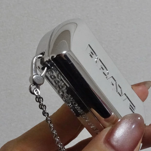 BRAYE ブレイ LIPSLEEK リップスリーク 韓国コスメ チェーン　付け方