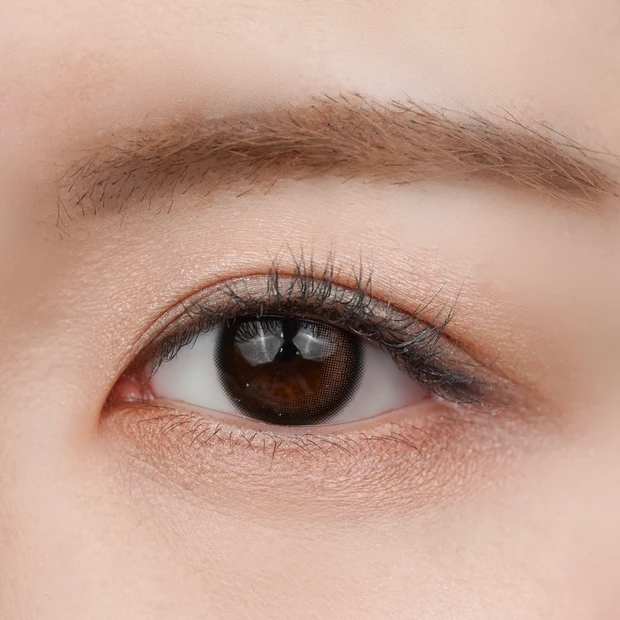 アイメイクの手順３