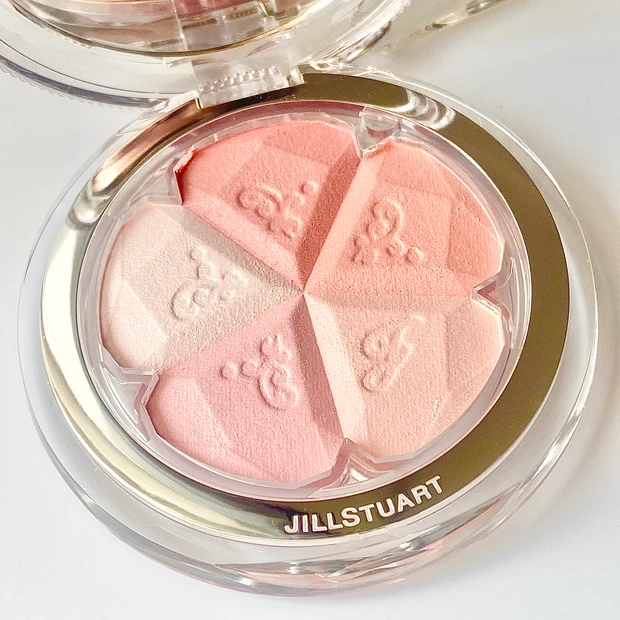 ジルスチュアート　チーク