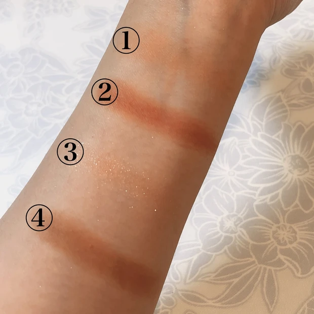 メロウアイパレットBR02のスウォッチ②