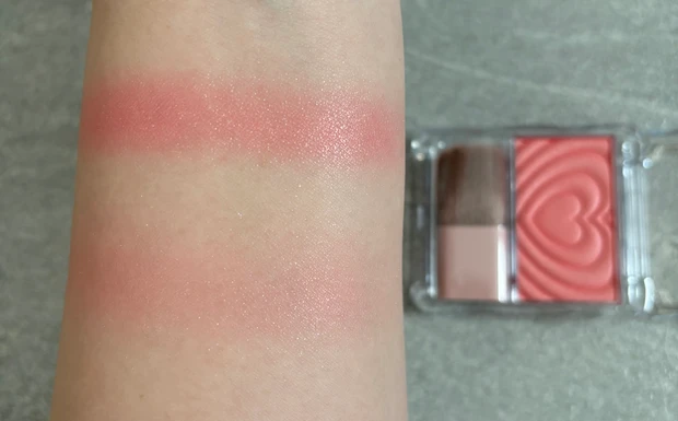 キャンメイク　パウダーチーク　新色　P06 ジューシーコーラル　イエベ　ブルベ　スウォッチ　新作