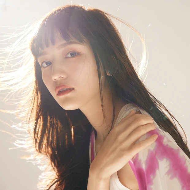 「完璧じゃない部分が個性になる」かがやき続ける美しいひと・川口春奈さんイ…