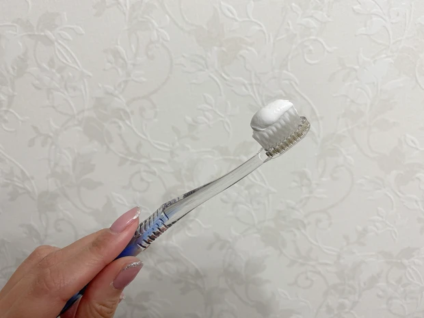 【光を反射する明るく白い歯に】自宅で手軽に美白歯磨き【Lightee ライティー】_2