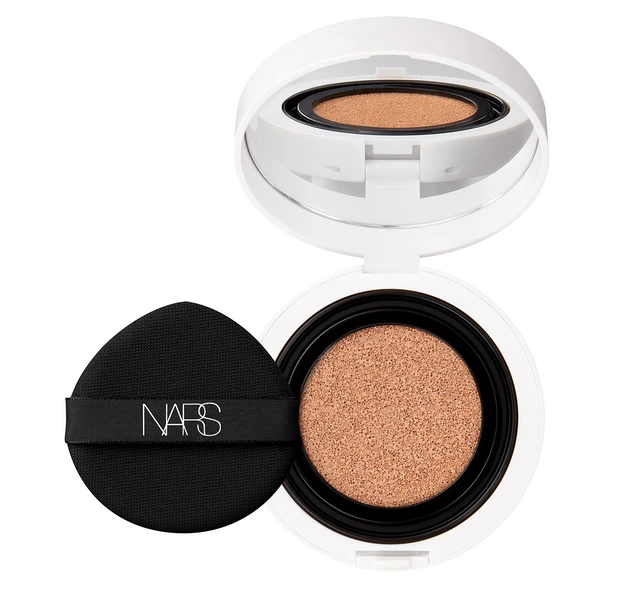 マキア　クッションファンデーション　塗り方　NARS ライトリフレクティング セラムクッションファンデーション