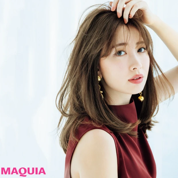 こじはるの髪型へのこだわりは? “抜け感”重視の長さ&カラーをキープ…