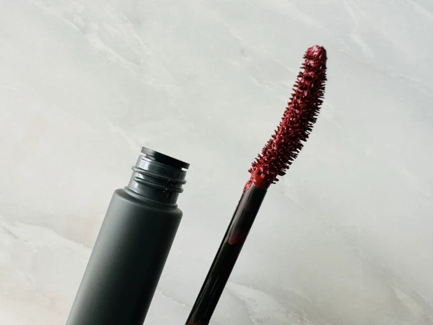 OSAJIのニュアンスボリュームマスカラ