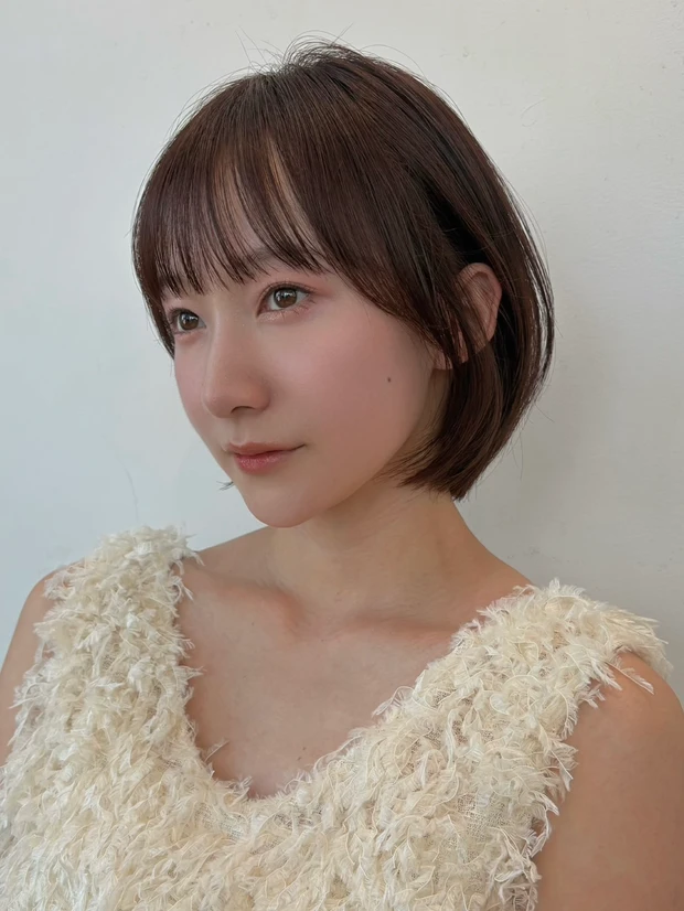 髪型　ミニボブ　ショートボブ　ボブヘア　小顔ヘア　前髪あり　スタイリング
