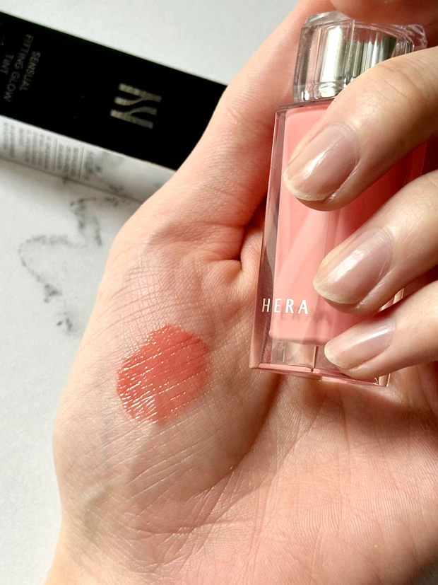 HERA センシュアルフィッティンググロウティント