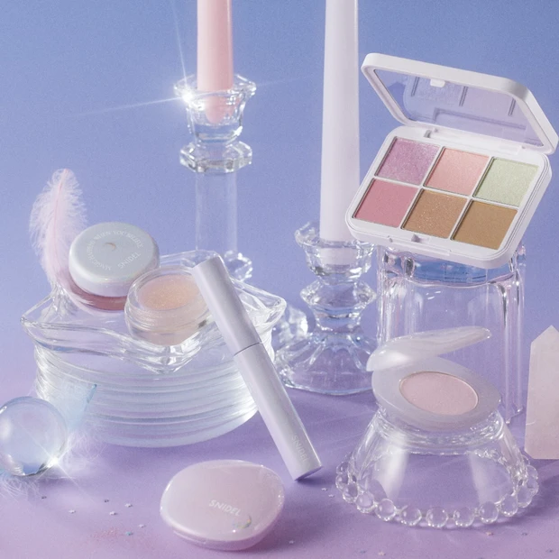 スナイデル ビューティから「Moon Magicコレクション」が2年ぶりに復活！ 人気のアイテムの限定カラーや月をイメージした限定パッケージにも注目を！【秋新色コスメ2025】