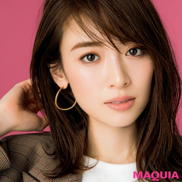 【本日発売】クラランスの万能パレットで、知的なワントーンメイクに