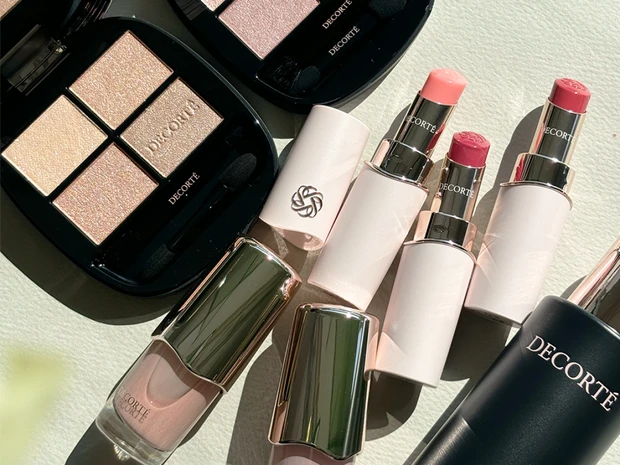 【春コスメ2026】コスメデコルテの春新色を全色スウォッチ！ 新作のティントリップに注目