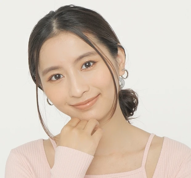 ヘアクリップ ヘアアレンジ 韓国風 ロウボーン 仕上がり