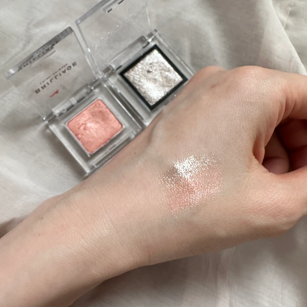 使用コスメ　スウォッチ