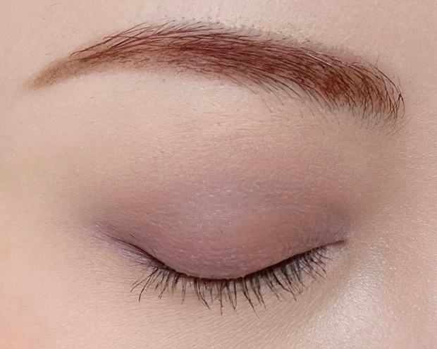 【2021秋コスメ】アンプリチュード コンスピキュアス ダブルアイズ&アイブロウ カラーマスカラで、"大人カラフル"な秋を纏う《アイメイク画像付き》_9_3