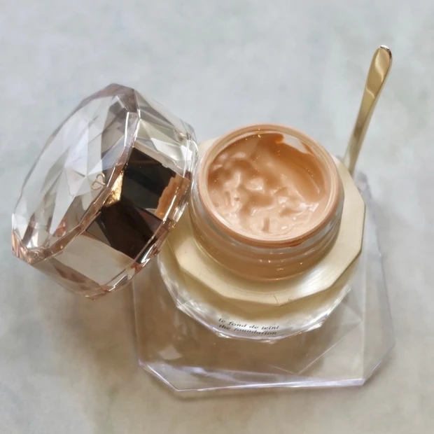 大人気のツヤ肌ファンデーション！_1_1