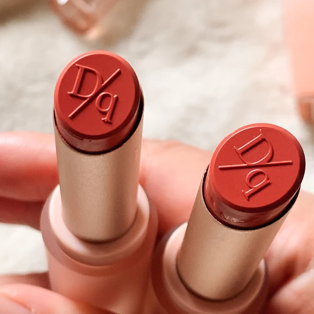 乾燥唇も綺麗な唇に💓Dasiqueのムードグロウリップスティック_2