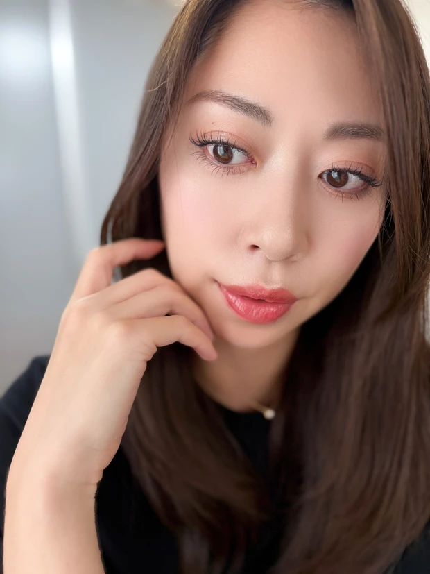 【夏の推しリップ】イエベ・ブルベ問わず似合うニュートラルな赤リップはコレ！〈マキアージュ〉_4
