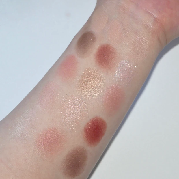 CHANEL シャネル レベージュパレットルガール クールドゥシャネル テンダー 比較