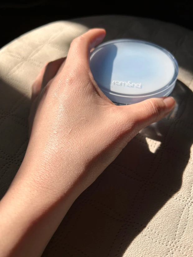 【ロムアンド(romand )】あなたはツヤ派?さらっと派?素肌感爆発のおすすめクッションファンデ_5