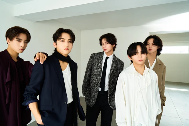 STARGLOW　スターグロウ　集合写真　デビュー