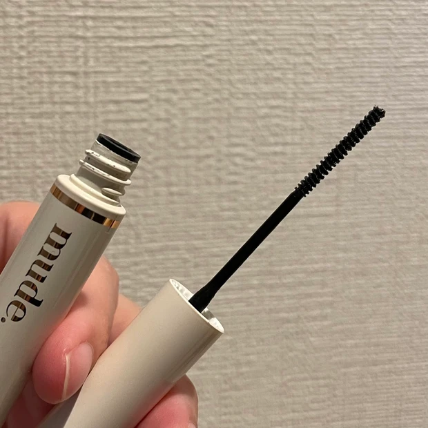 下まつ毛に超塗りやすい極細マスカラ_1