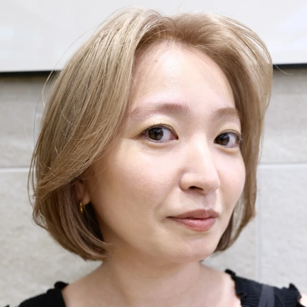 【40代におすすめ】白髪もなじんでおしゃれに決まる! ハイトーンベージュ…