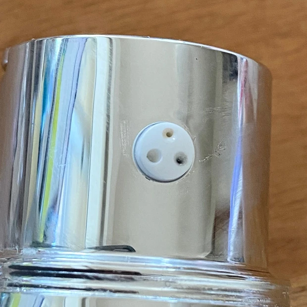 元旦に新発売。１プッシュで三ヶ所の穴から同時に出てくる美容液！レネルジー HCF トリプルセラム_5_1