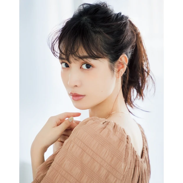 定番ポニーはボリューム感が重要 ［ミディアムhair］