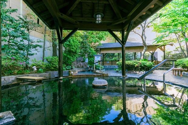 さやの湯処の露天風呂