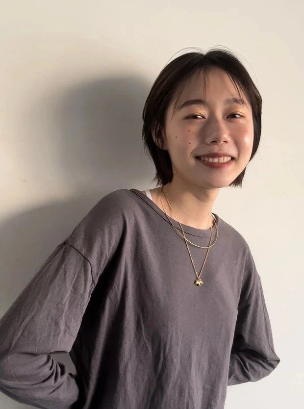 伸ばしかけ　髪型　ショート　切りっぱなし✕プチくびれで首元すっきり！ 