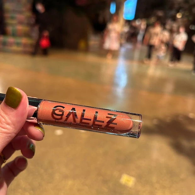 ラメ好き必見！付けるだけでテンション爆上げ【GALLZ Cosmetics】フラッシュ映えグロス