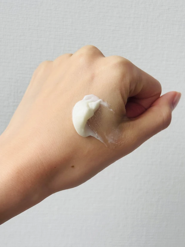 ラロッシュポゼのシカプラスト リペアクリーム B5+のテクスチャー