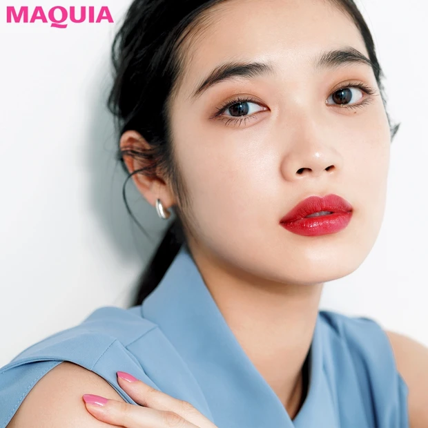 ブルベ冬タイプのメイクにはコレ！ ザクロレッドの春リップで大人っぽフェイ…